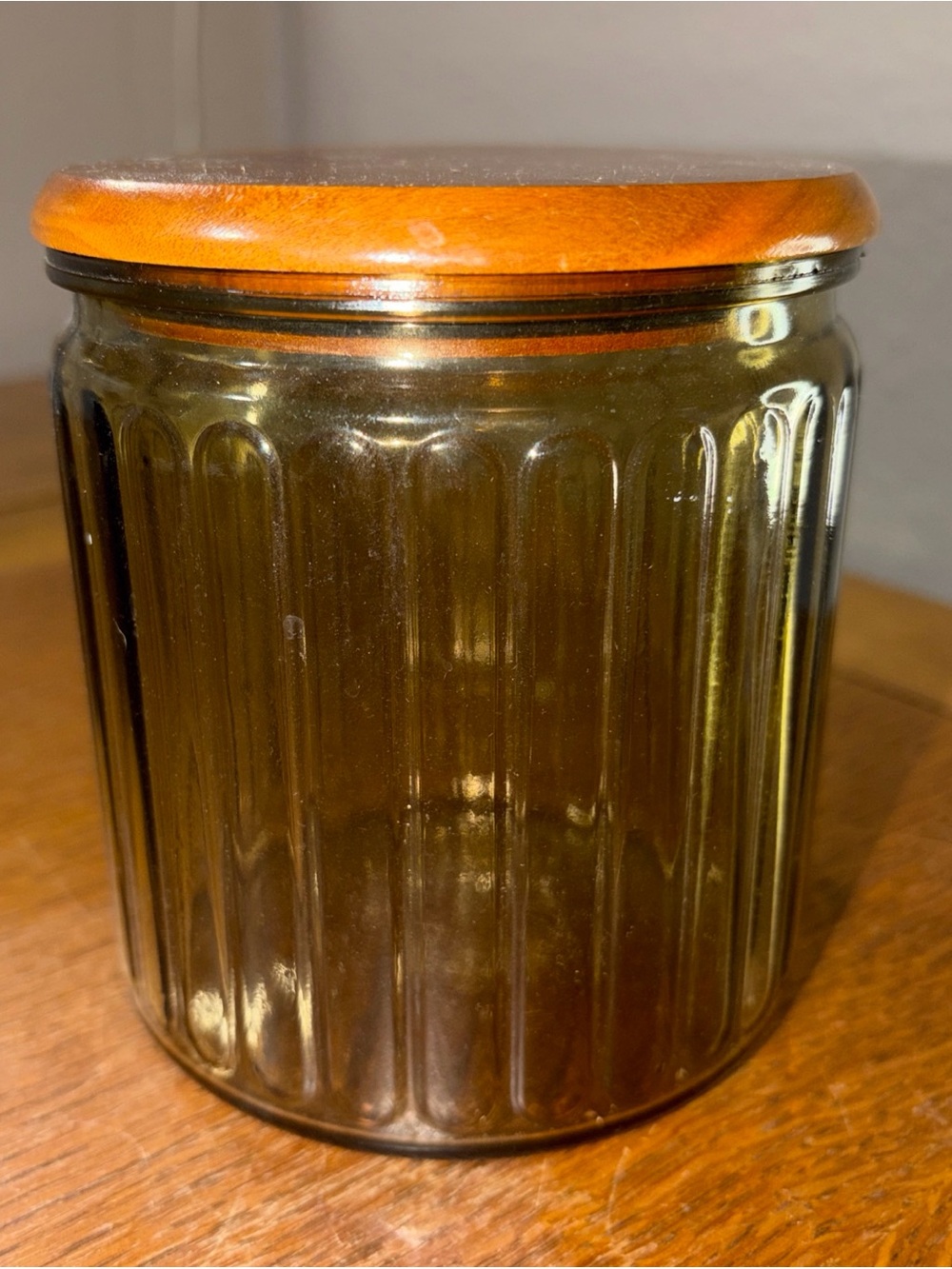 Vintage AZTEC brand GLASS CIGAR / TOBACCO CANISTER JAR Wooden lid 5"H